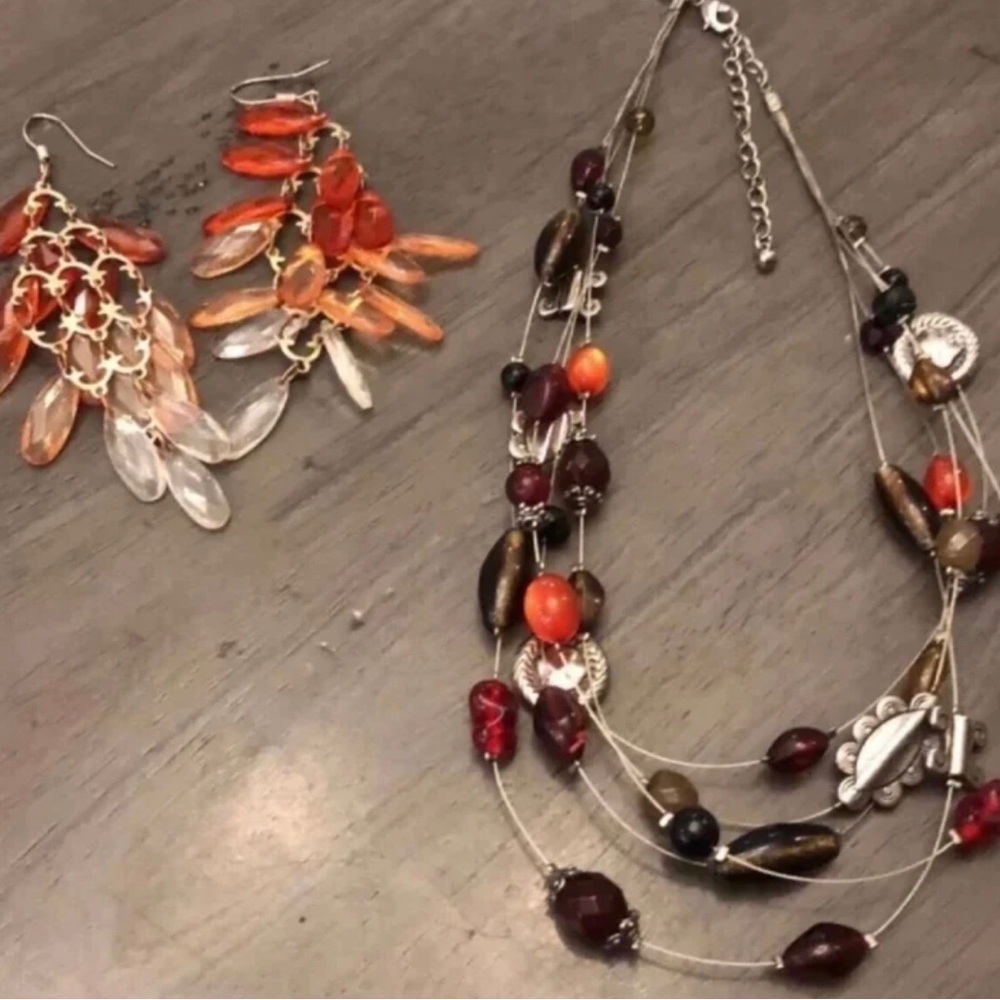 Lia Sophia Necklace - Set pierced earrings - Corals